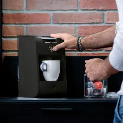 MACCHINA PER CAFFE' ESPRESSO, INFUSI E BEVANDE 